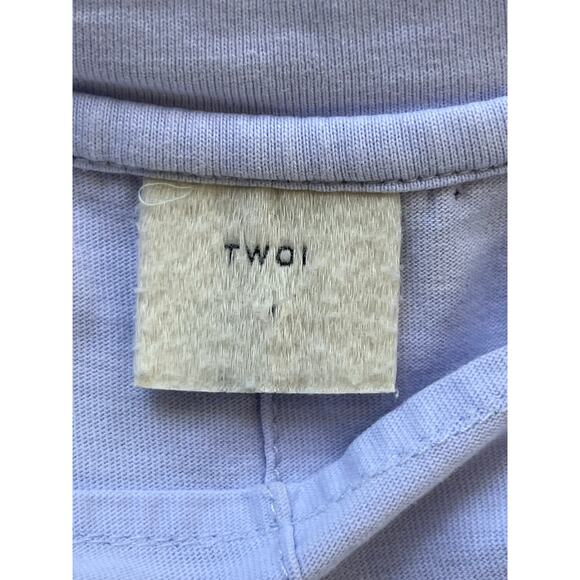TWOI Crewneck T-shirt periwinkle blue casual everyday basics neutral women’s - Picture 9 of 9